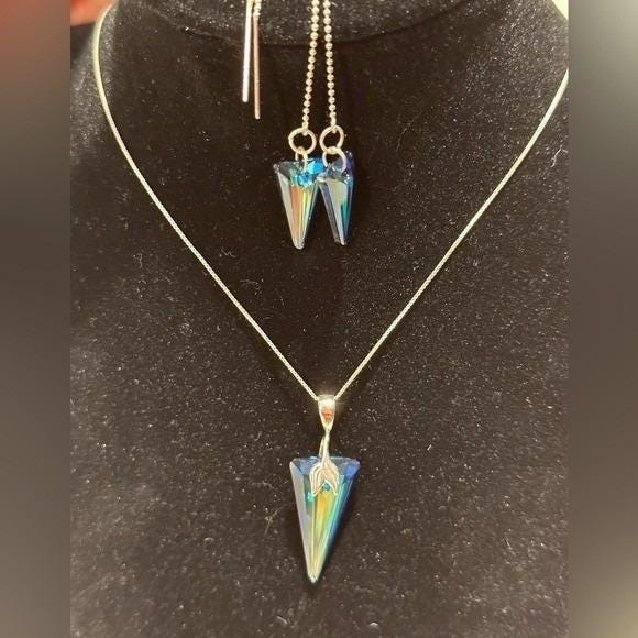 Swarovski Crystal Necklace & Threader Earrings Set Spike Shape Bermuda Blue - Picture 3 of 7